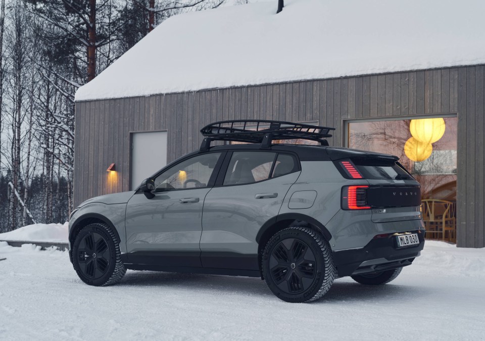 Volvo EX30 Cross Country parked in the snow.