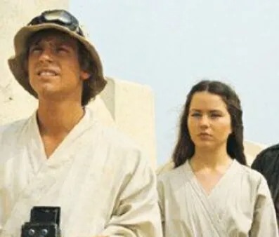 Deleted scene from Star Wars: A New Hope featuring Luke Skywalker, Camie, Fixer, and Biggs Darklighter.