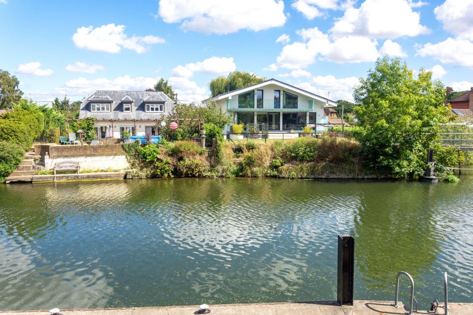 Riverside houses on Ham Island.