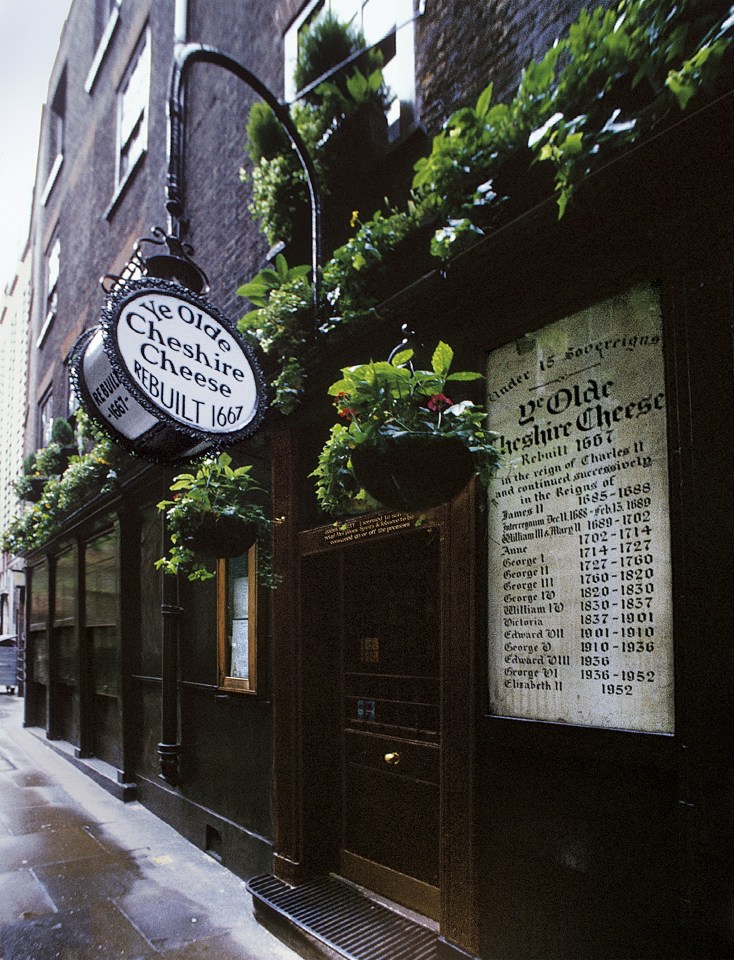 Ye Olde Cheshire Cheese pub in London.