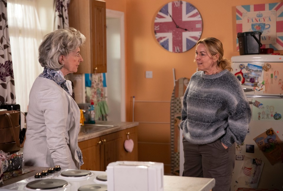 Evelyn Plummer and Cassie Plummer arguing in a kitchen.