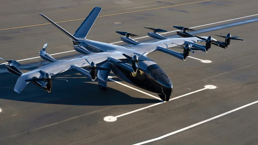 Archer Midnight electric eVTOL aircraft on a tarmac.