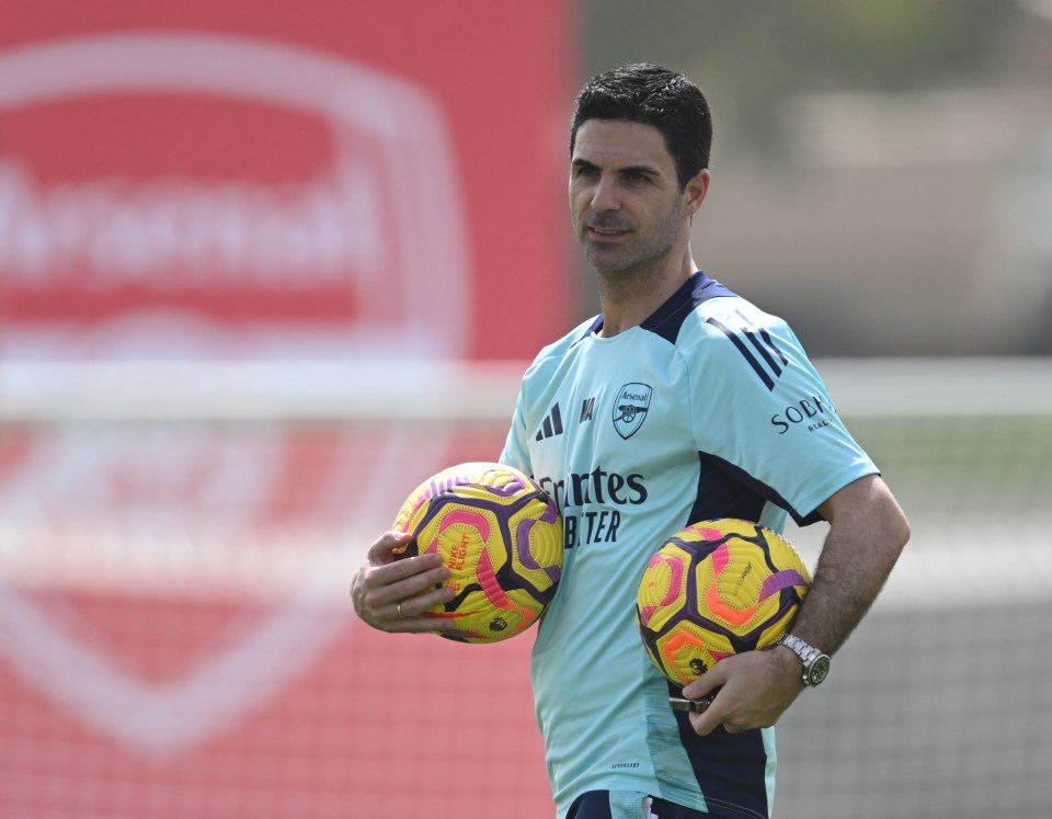 Mikel Arteta, Arsenal manager, at a training session.