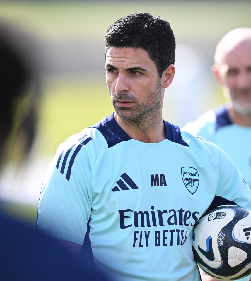 Mikel Arteta, Arsenal manager, at a training session.