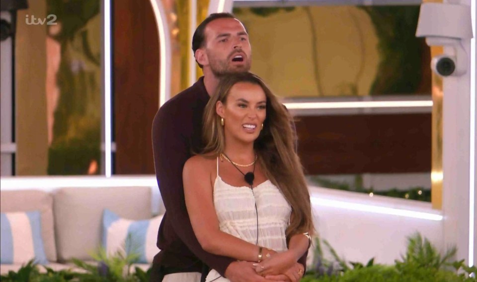 Love Island All Stars: Couple playing "To Be Honest" game.