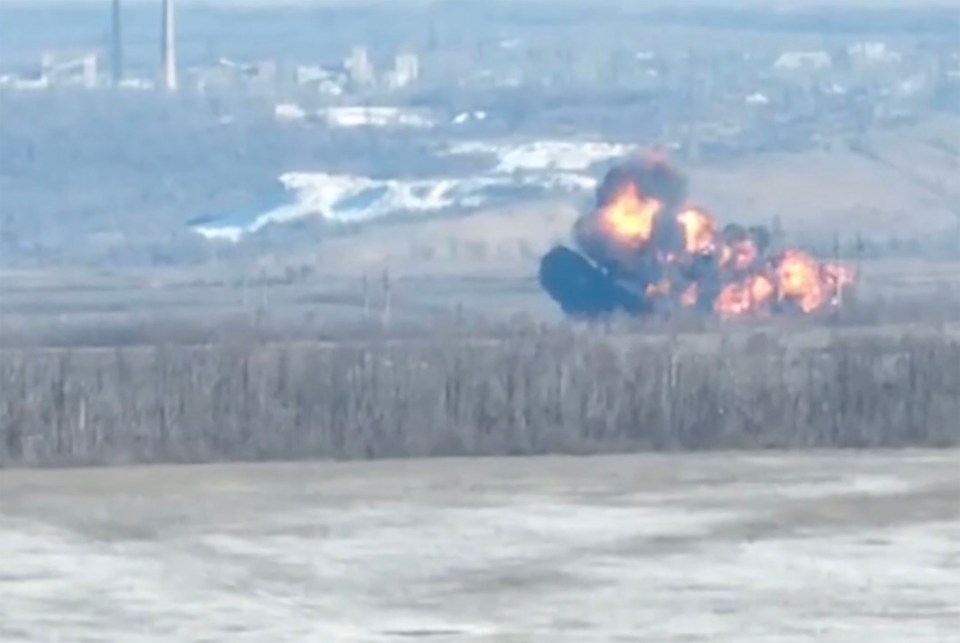 A Russian Su-25 warplane being shot down.