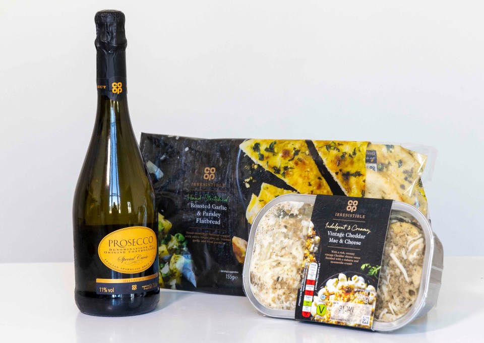 Co-op Valentine's dinner deal: Prosecco, mac and cheese, and flatbread.