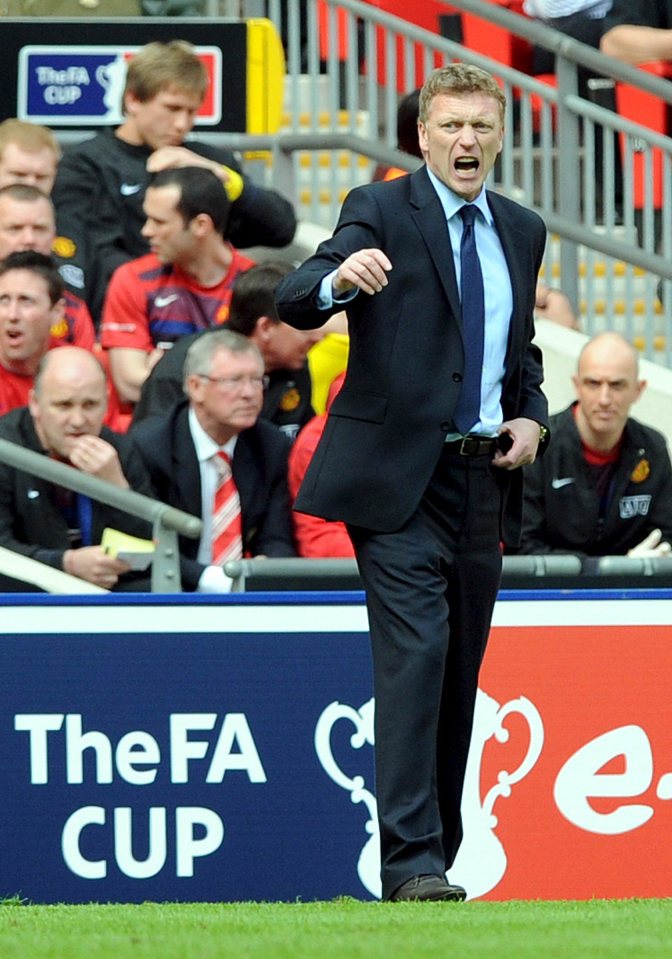 David Moyes, Everton manager, shouting instructions during an FA Cup match.