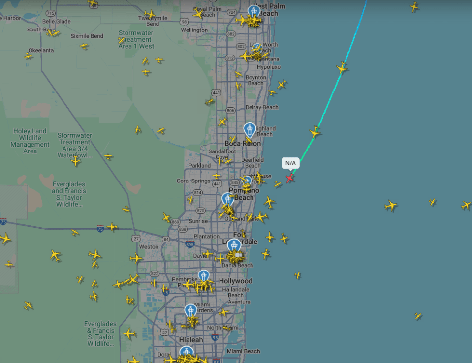 Map showing air traffic near Boca Raton, Florida.