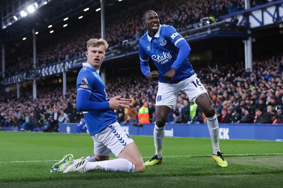 Everton players celebrating a goal.