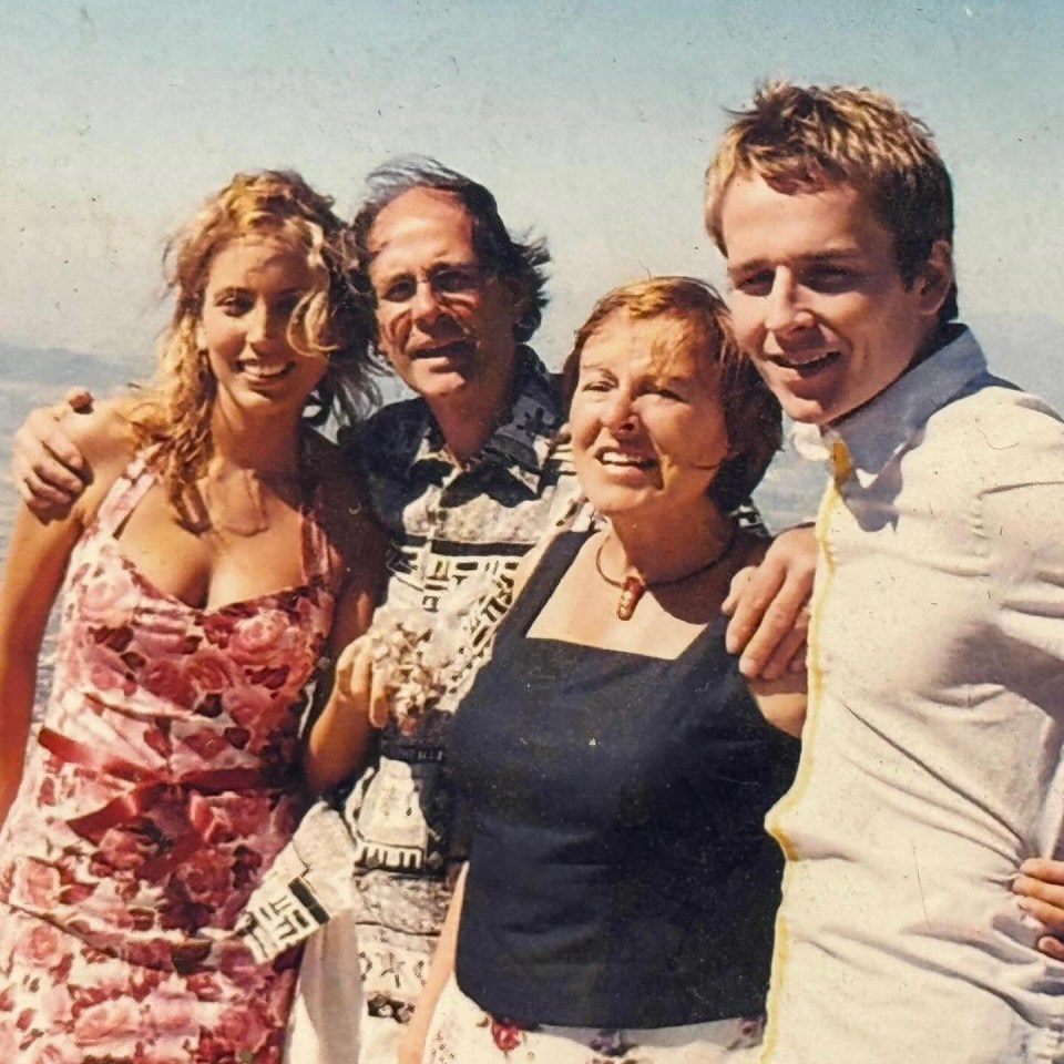 Photo of Jasmine Harman with family.