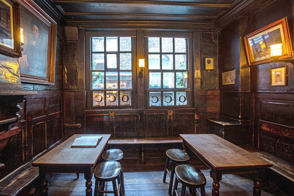 Interior view of Ye Olde Cheshire Cheese pub in London.