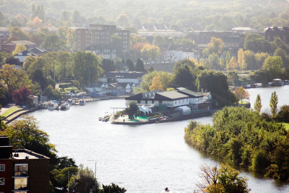 AKEKPY Raven's Ait, River Thames at Surbiton