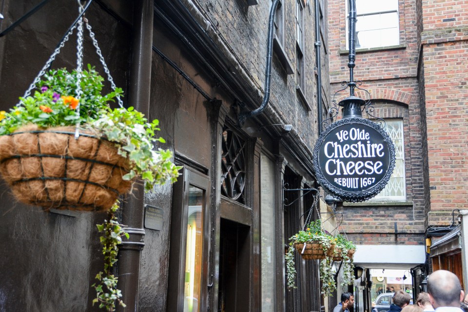 Ye Olde Cheshire Cheese pub sign in London.