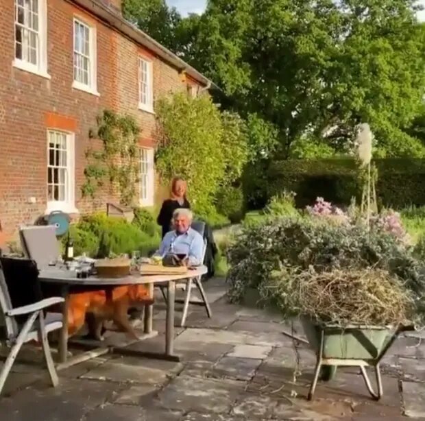 ROYAL RAVE Princess Kates £4.2m family home has secret disco room at the heart of the house & mum Carole loves dancing there, Watch the video above to see James Middleton giving a sneak peek at Bucklebury Manor