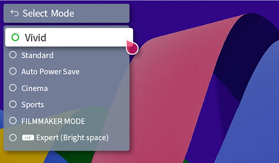 Display settings menu with Vivid mode selected.