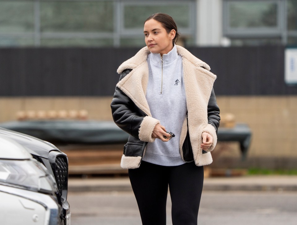 Jacqueline Jossa leaving a gym without her wedding ring.